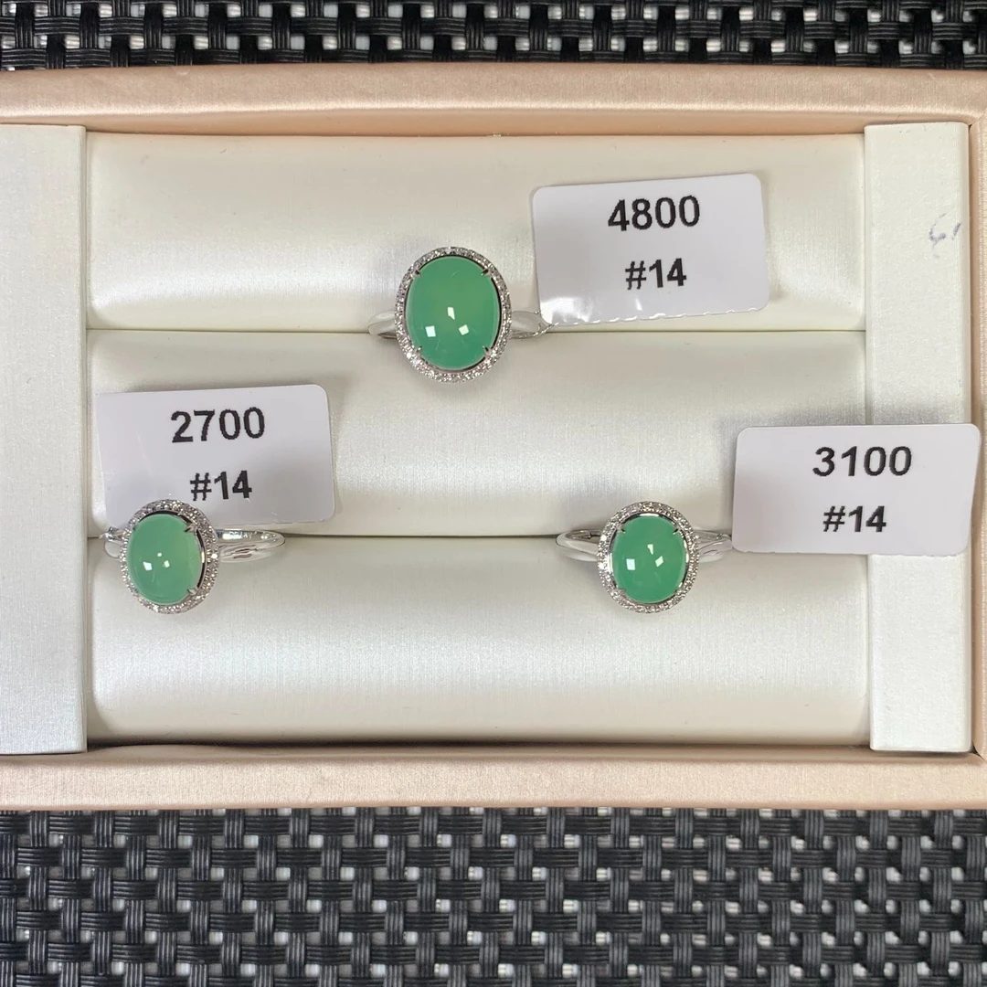 翡翠A货18K金镶嵌翡翠戒指多样性发货，发一件653