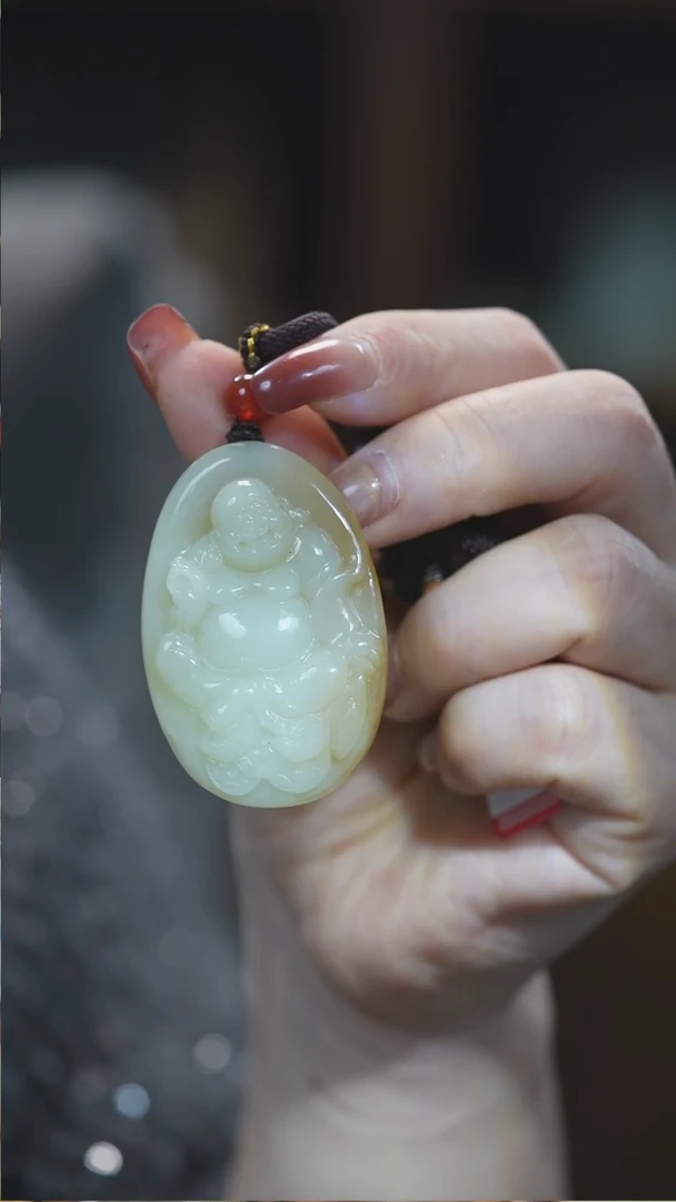 颈饰未镶嵌和田玉佛公