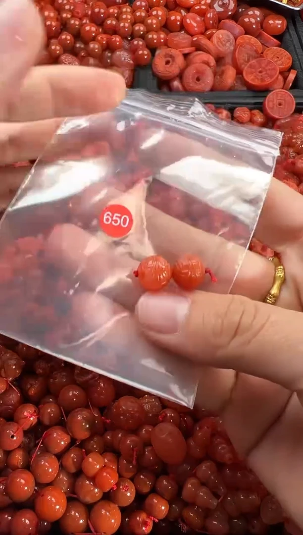 【闪购商品】南红玛瑙颈饰未镶嵌1