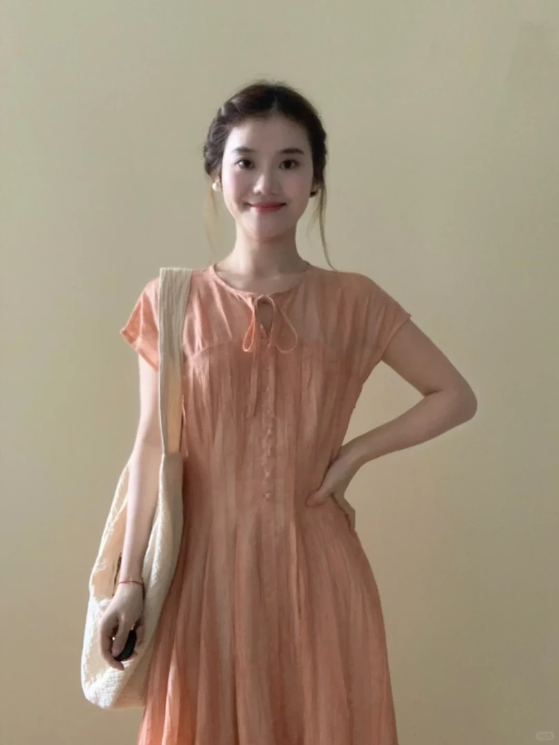 法式气质橙色系带V领连衣裙夏季新款多巴胺温柔时尚收腰显瘦长裙