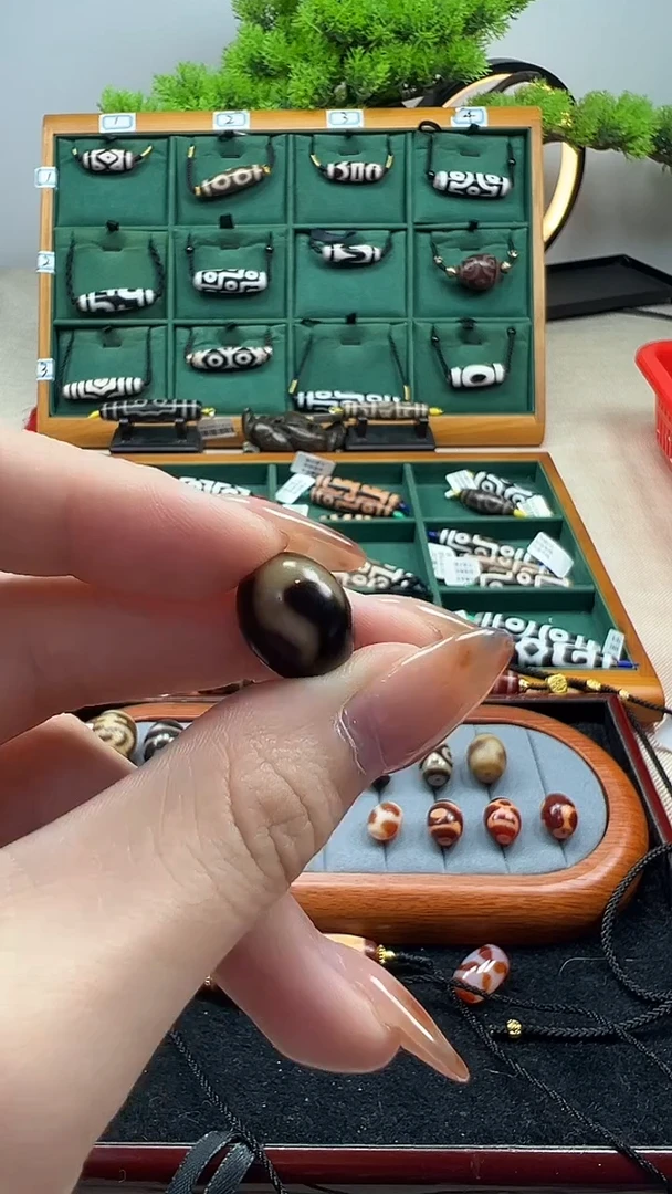 玛瑙/玉髓（覆膜）颈饰未镶嵌21.（微瑕随机发货）