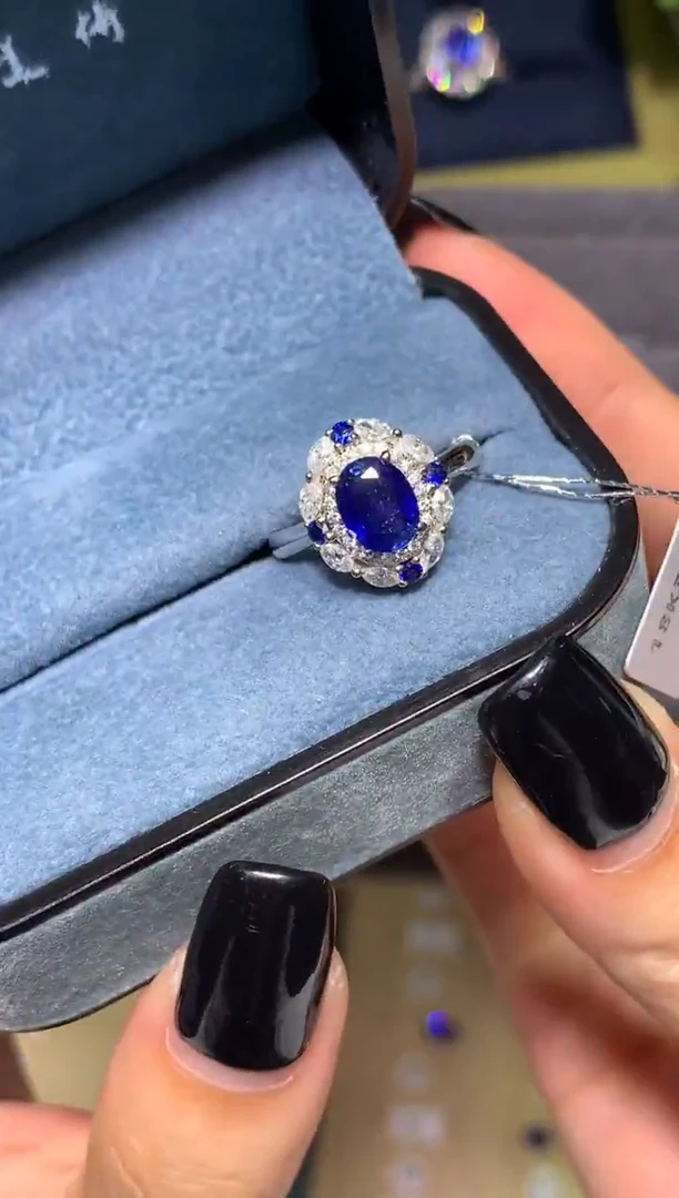 戒指蓝宝石18K金镶嵌1.26CT