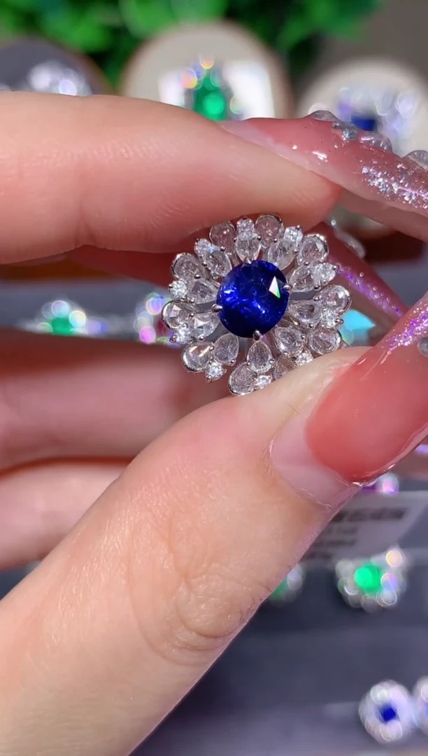 戒指蓝宝石18K金镶嵌1.11CT