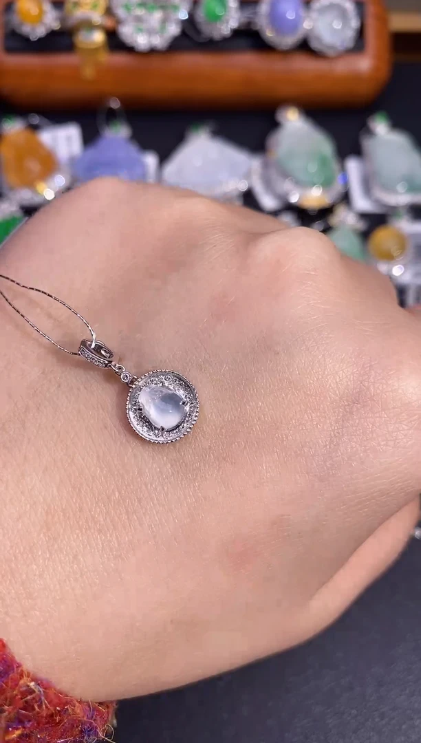 【闪购商品】翡翠颈饰18K金镶嵌万能扣吊坠