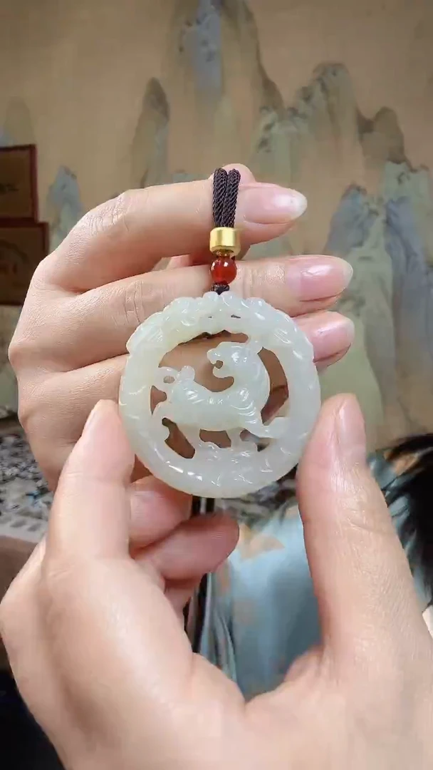 颈饰未镶嵌和田玉.