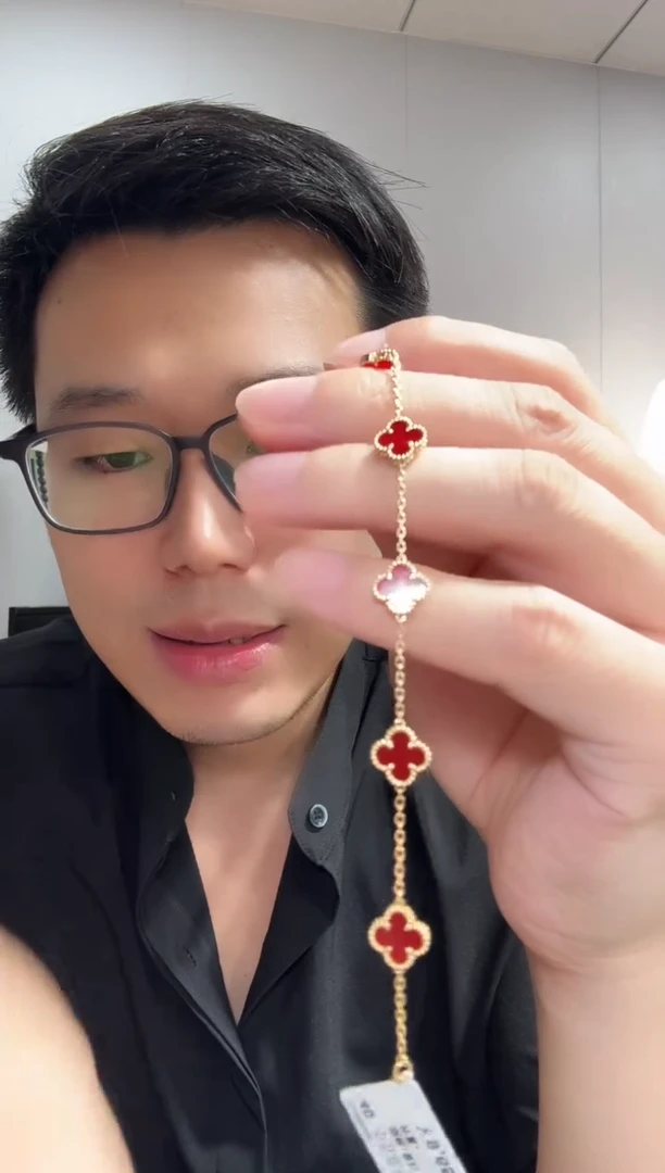 18K金镶嵌手链玛瑙/玉髓红色小五花手链GHJ