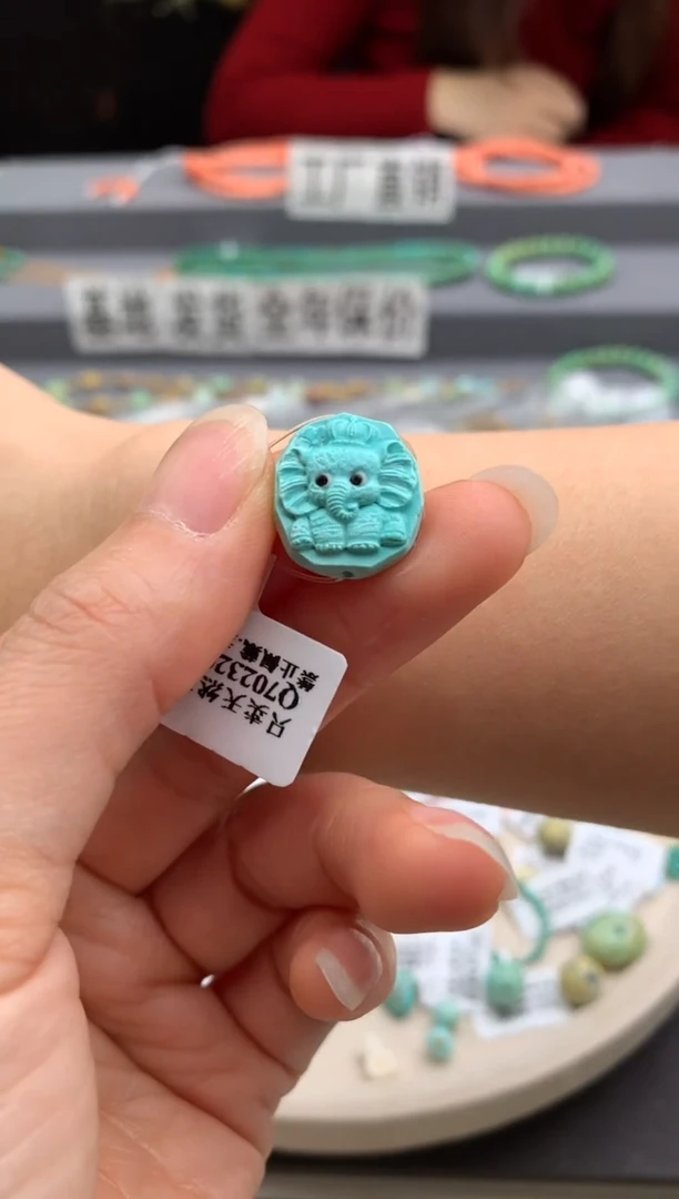 未镶嵌绿松石精工雕刻件茜.D43
