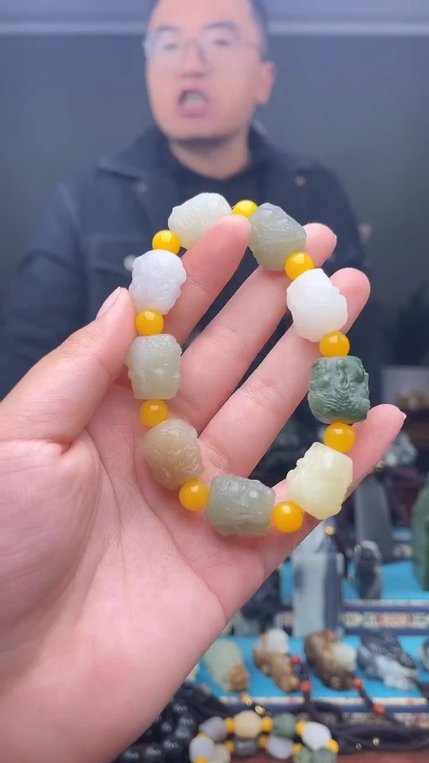 未镶嵌和田玉挂件1