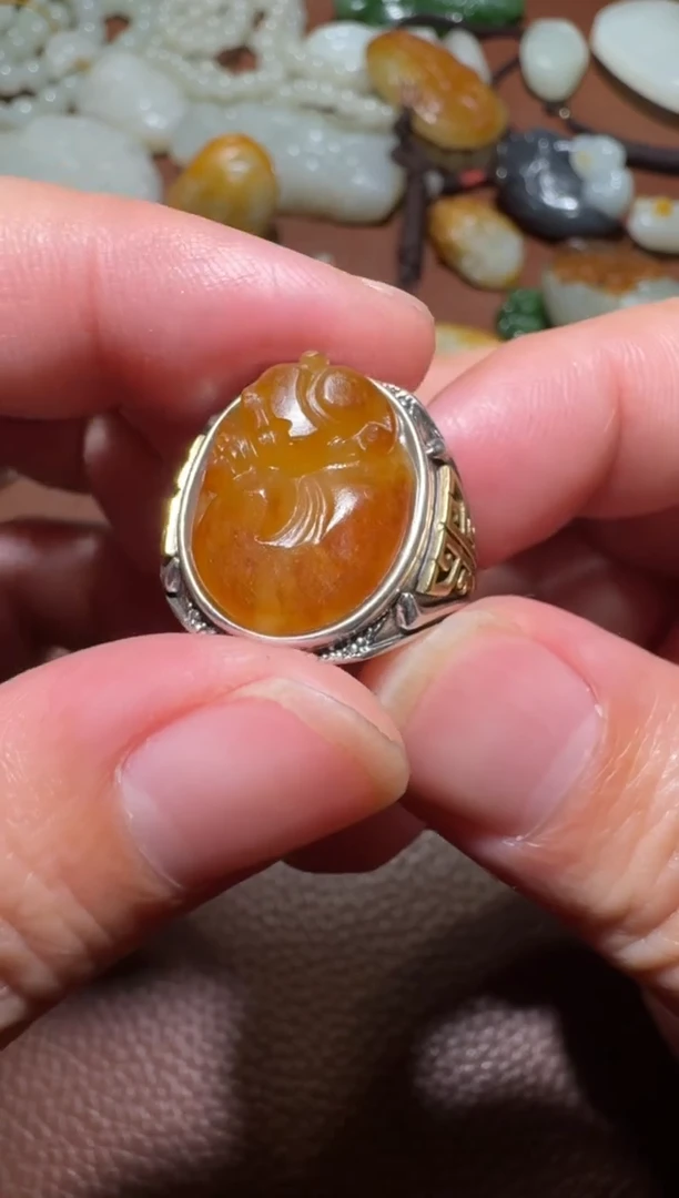 银S925镶嵌戒指和田玉像**样和田玉