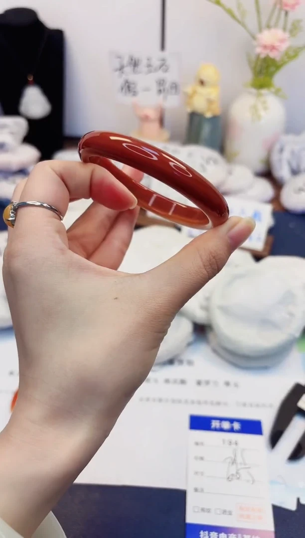 【闪购商品】石英质玉手镯未镶嵌194-玛瑙-圈口60