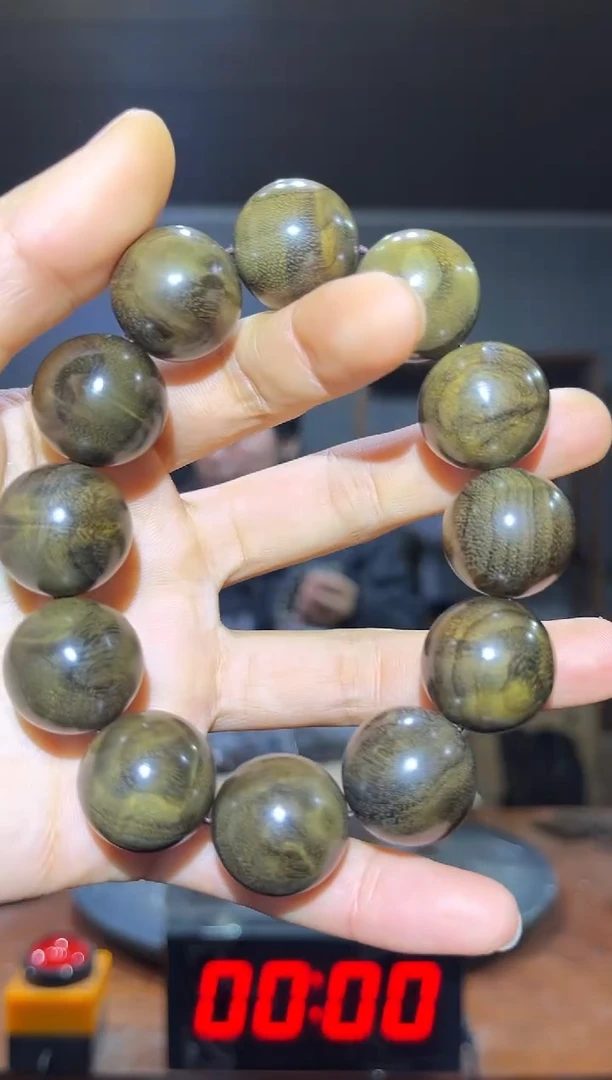 金丝楠阴沉木2.0手串