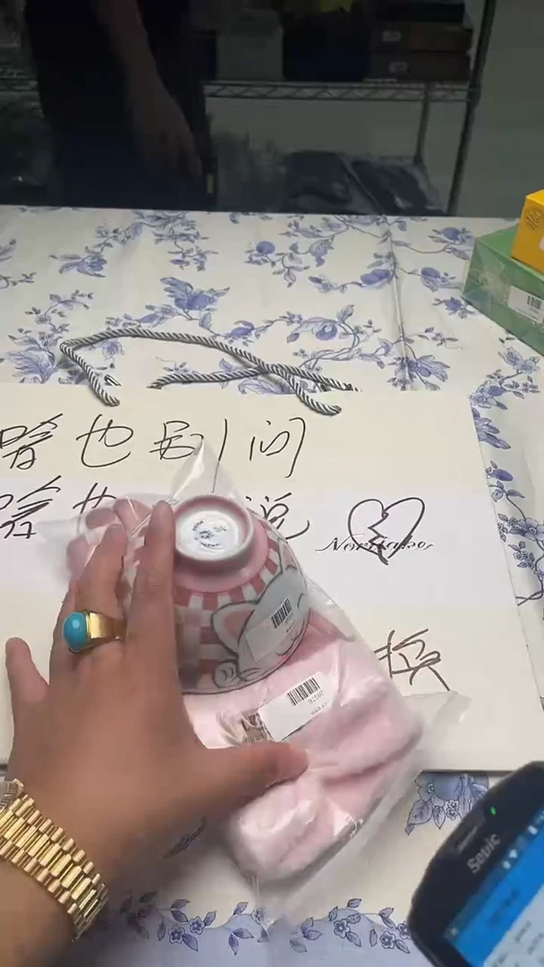 瓷片如图所示如图所示