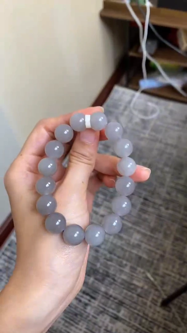 未镶嵌手串和田玉和田玉胭紫手串