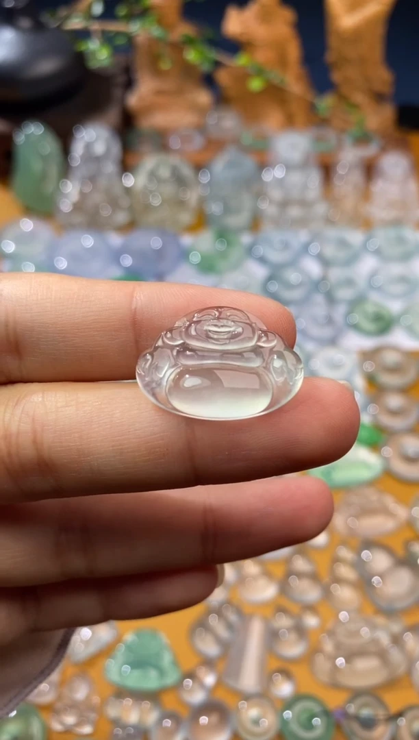 翡翠未镶嵌颈饰佛公16.7*22.8*4.6