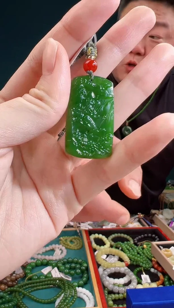 颈饰未镶嵌和田玉一物一证 拍一单发一个