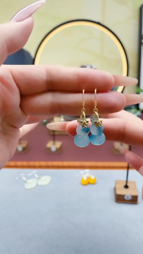 未镶嵌石英质玉（天山翠）耳饰00葫芦蓝水飘花