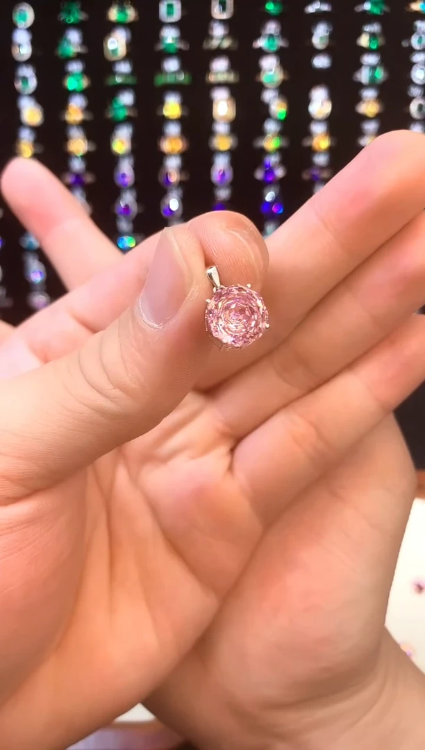 吊坠(赠链)托帕石银S925镶嵌......