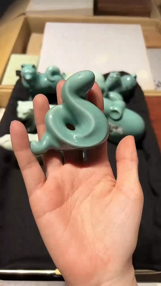【闪购商品】瓷片哈哈哈哈哈哈哈哈哈