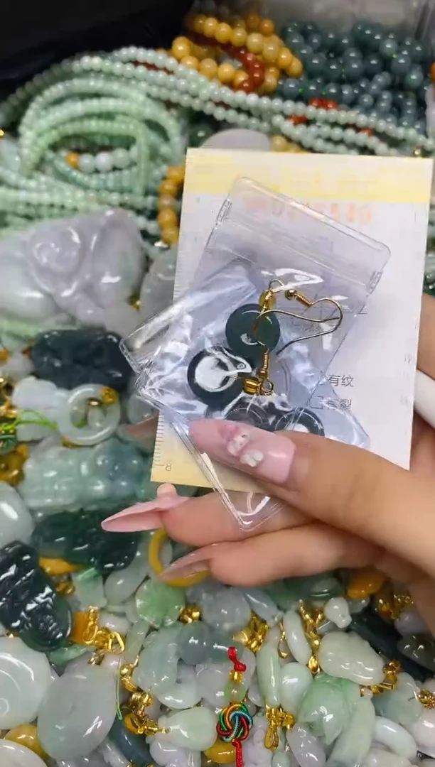 翡翠未镶嵌颈饰闪购0146546多样性发其一