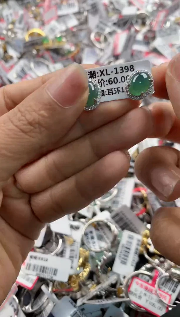 银S925镶嵌戒指翡翠10      3