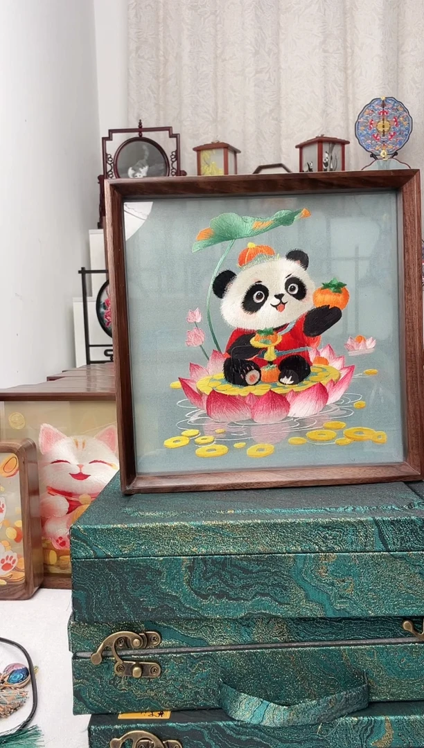扇子苏绣作品手工精品摆台