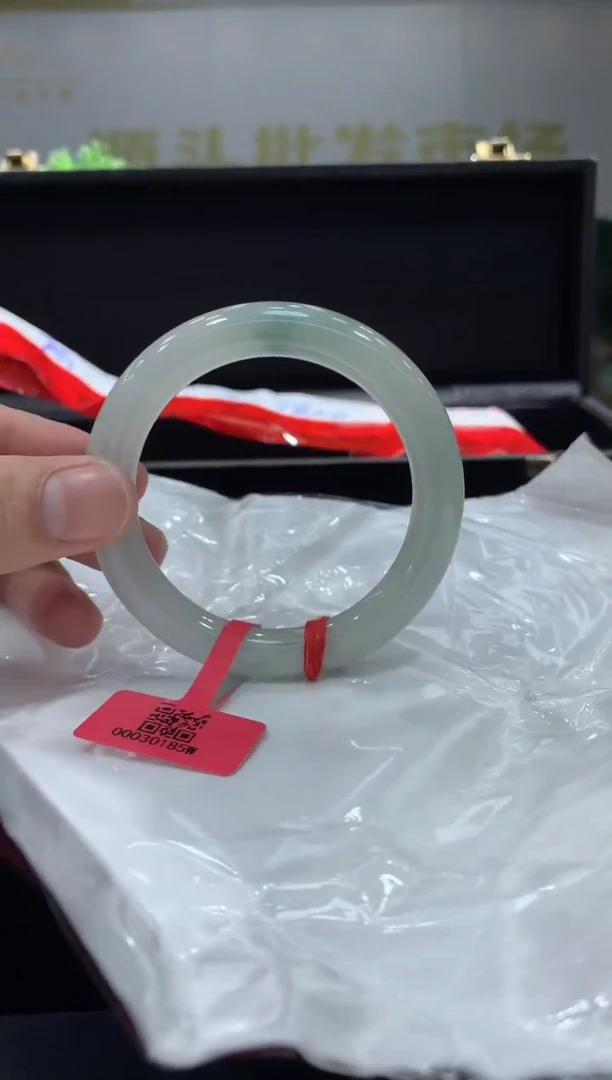 未镶嵌手镯翡翠翡翠手镯