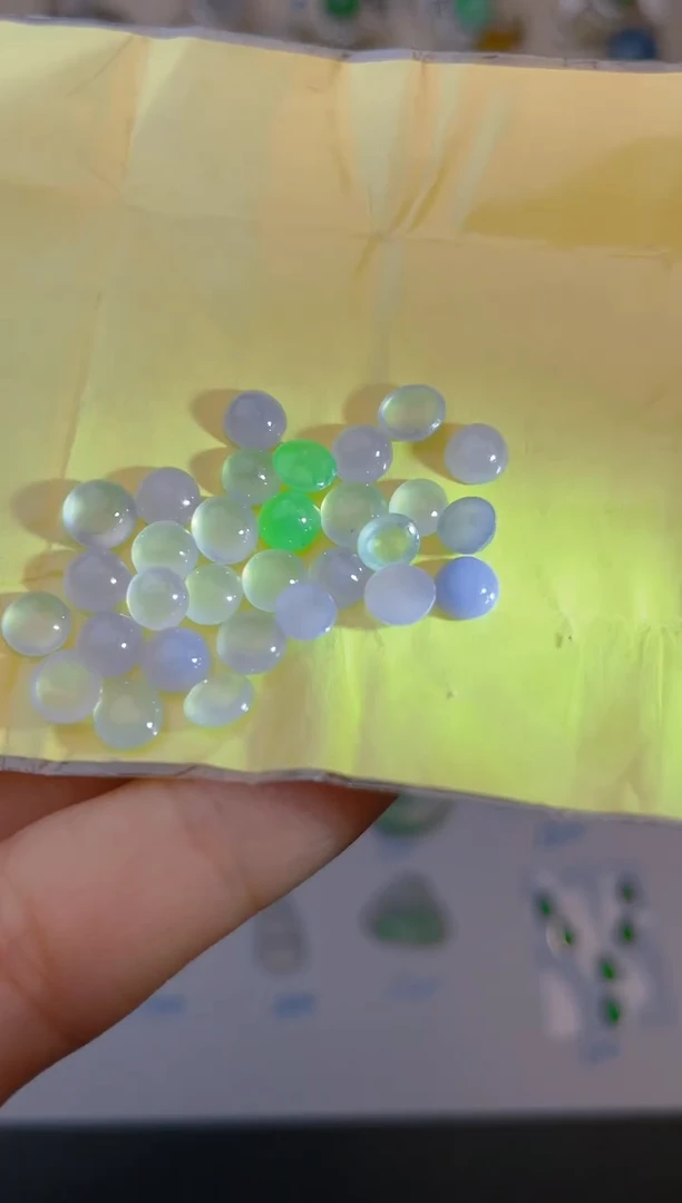 未镶嵌定制翡翠天然翡翠蛋面30