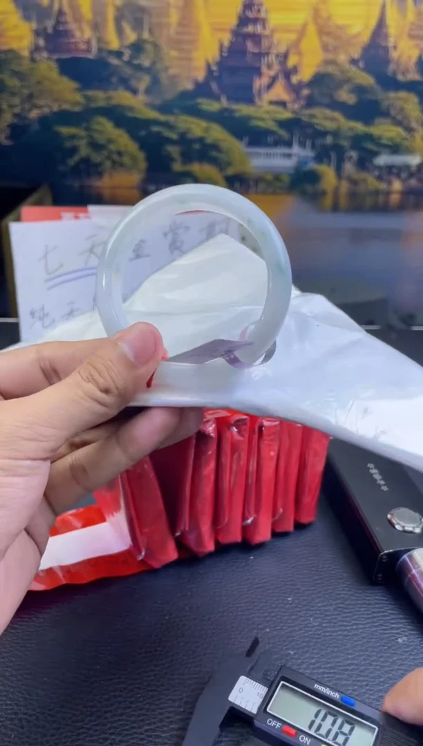 未镶嵌手镯翡翠3