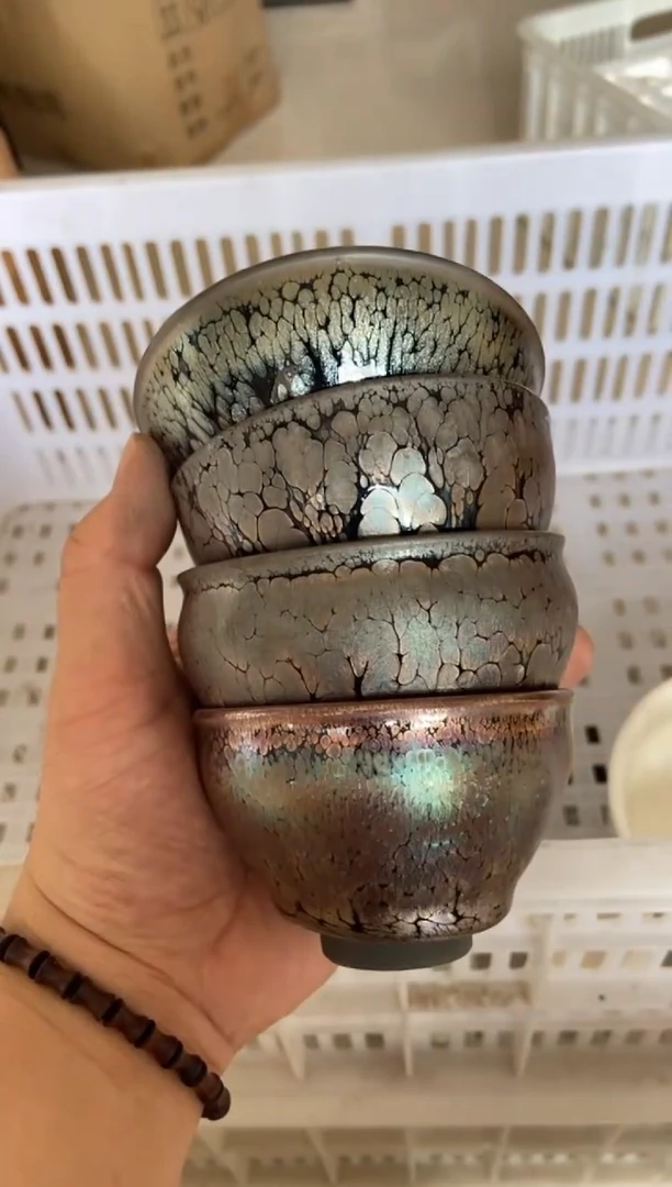 摄影的产品有使用过的痕迹有点脏介意勿拍