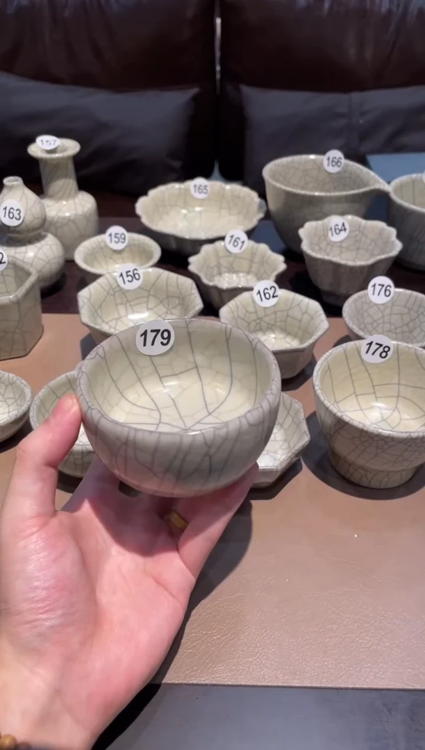 179窑承龙泉青瓷传哥战鼓杯