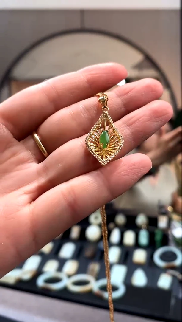 和田玉合金颈饰挂件