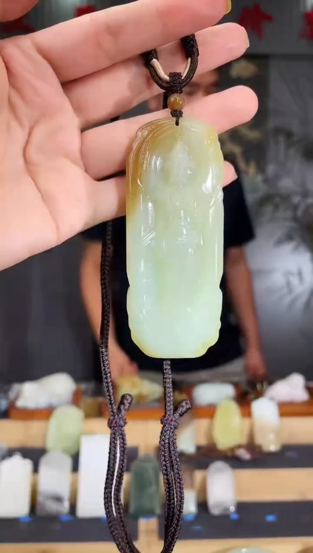 和田玉未镶嵌颈饰1