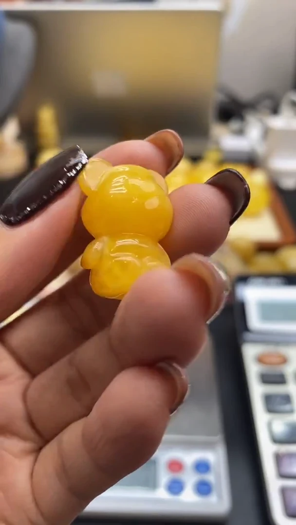 琥珀未镶嵌珠宝奇石2477