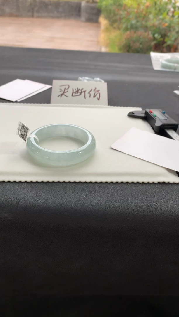 【闪购商品】翡翠手镯未镶嵌56.4正圈Y1474买断