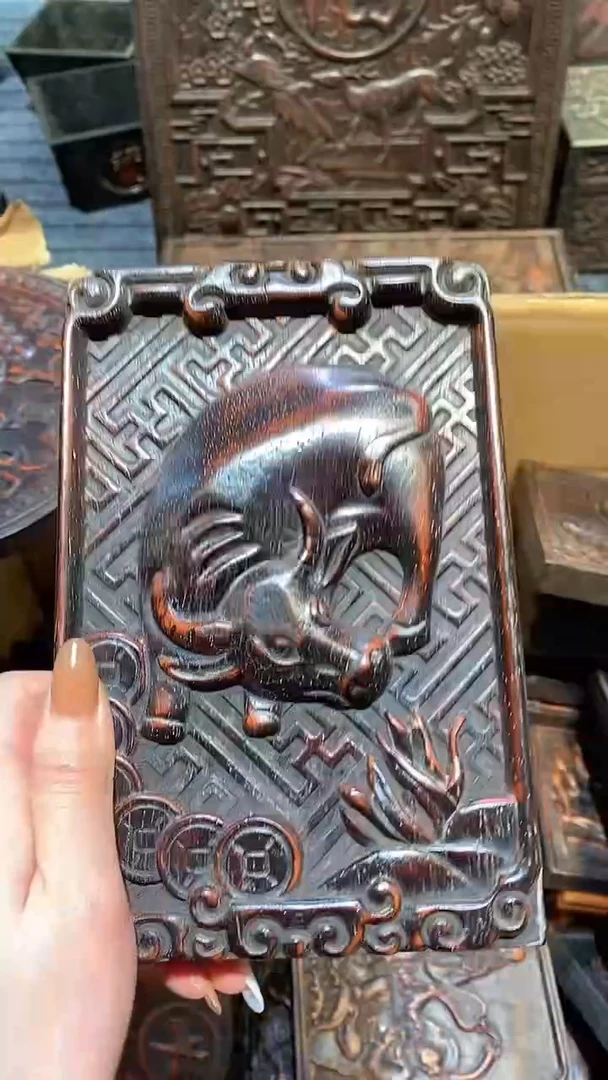 木紫檀雕刻一物一拍