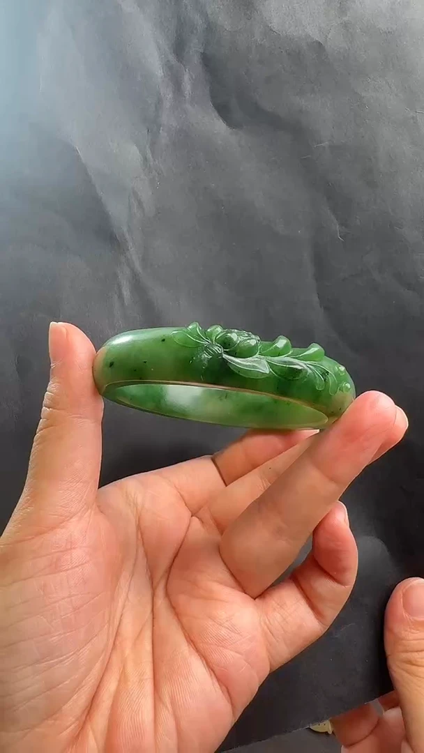 和田玉手镯未镶嵌圈口58