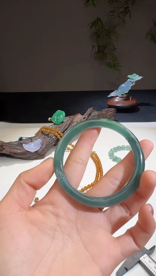 【闪购商品】翡翠手镯未镶嵌【鑫鑫】