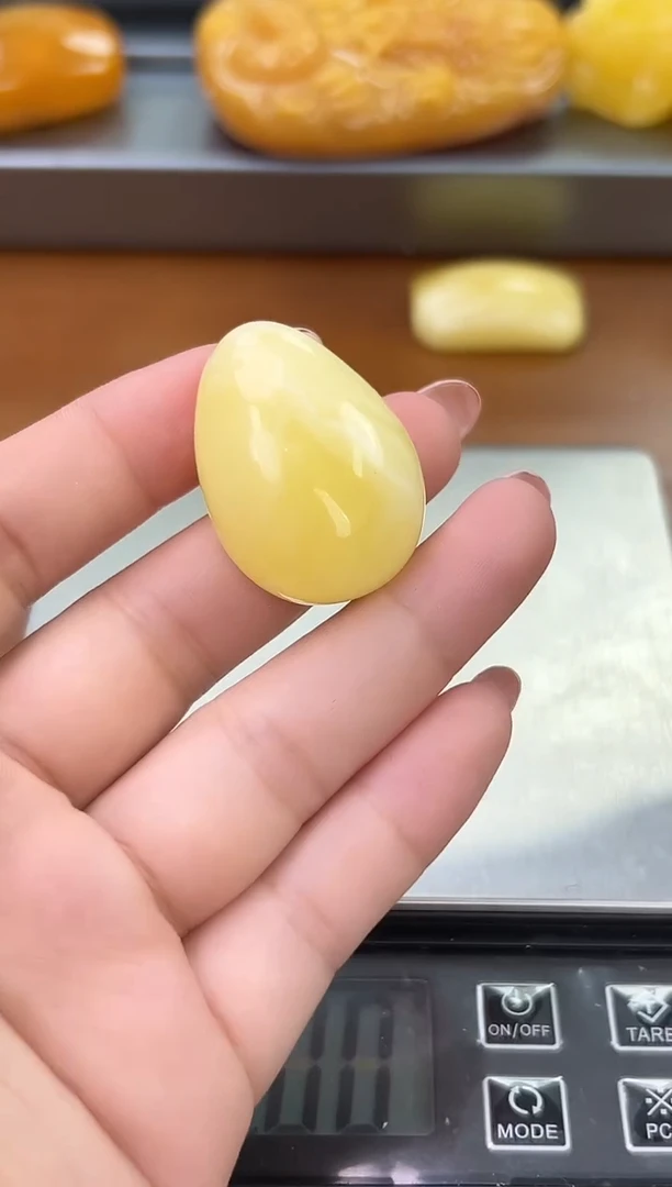 未镶嵌蜜蜡裸石琥珀蜜蜡吊坠
