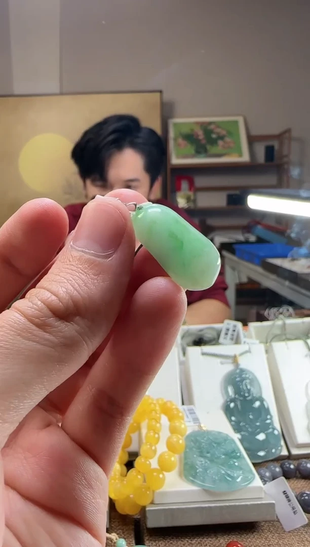 【闪购商品】翡翠吊坠(不含链)银S925镶嵌翡翠福瓜吊坠25