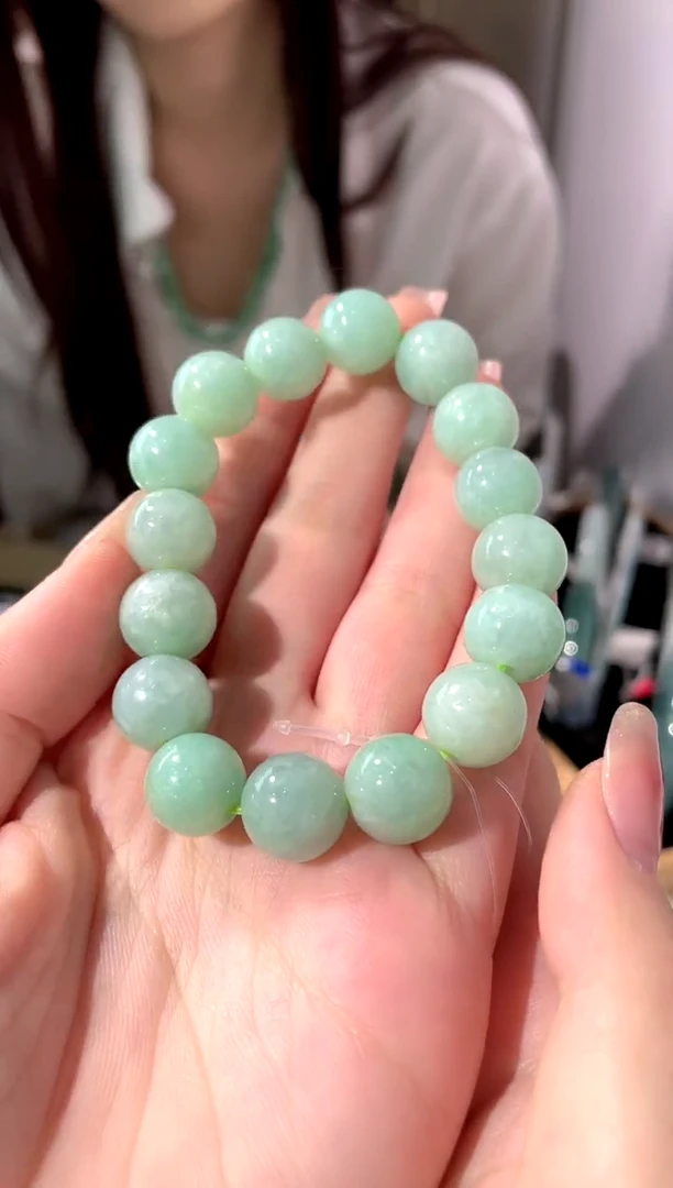 翡翠未镶嵌颈饰手串