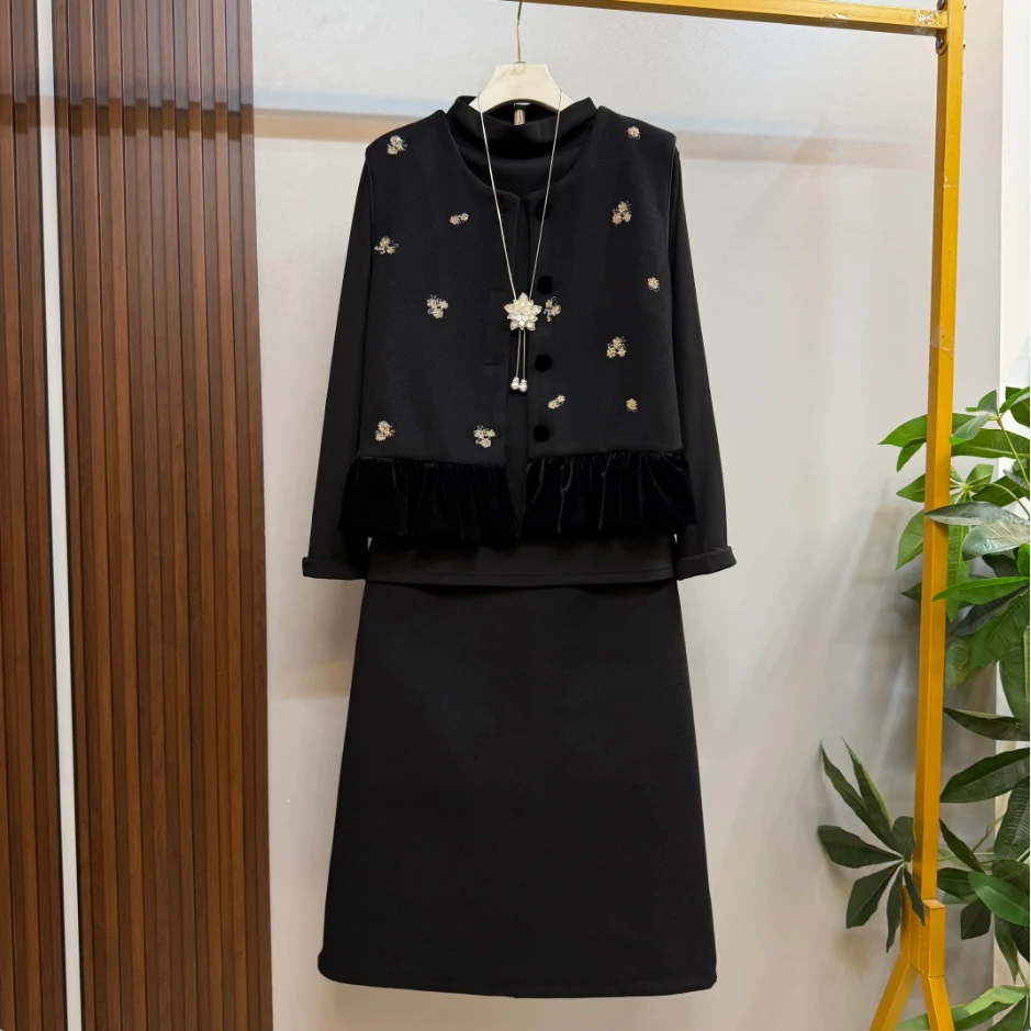 新款大码女装欧货时尚重工刺绣高级感马甲打底衫半身裙三件套套装