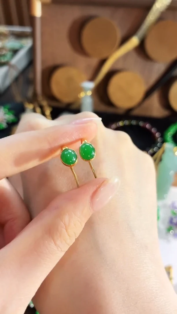 翡翠18K金镶嵌耳饰耳饰