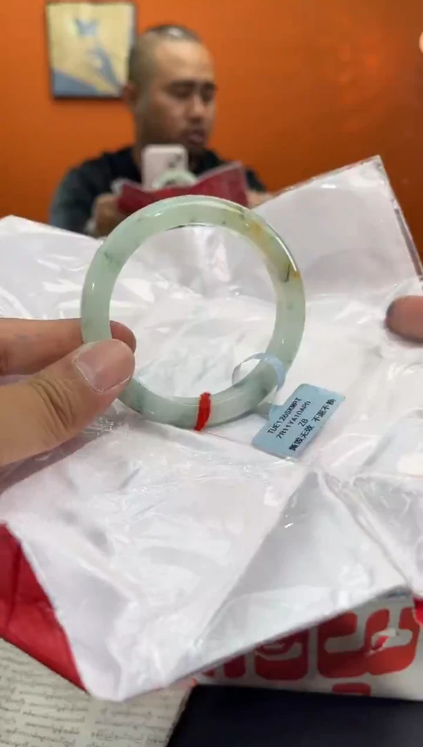 未镶嵌手镯翡翠11