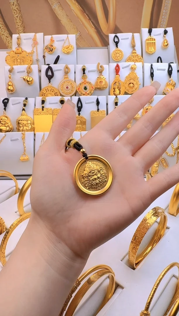 吊坠足银无@**…黄财神吊坠    总重15g外1.9g