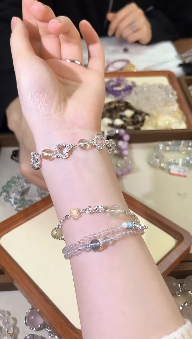 【闪购商品】水晶手链未镶嵌白水晶四叶草默认微瑕多样性发货