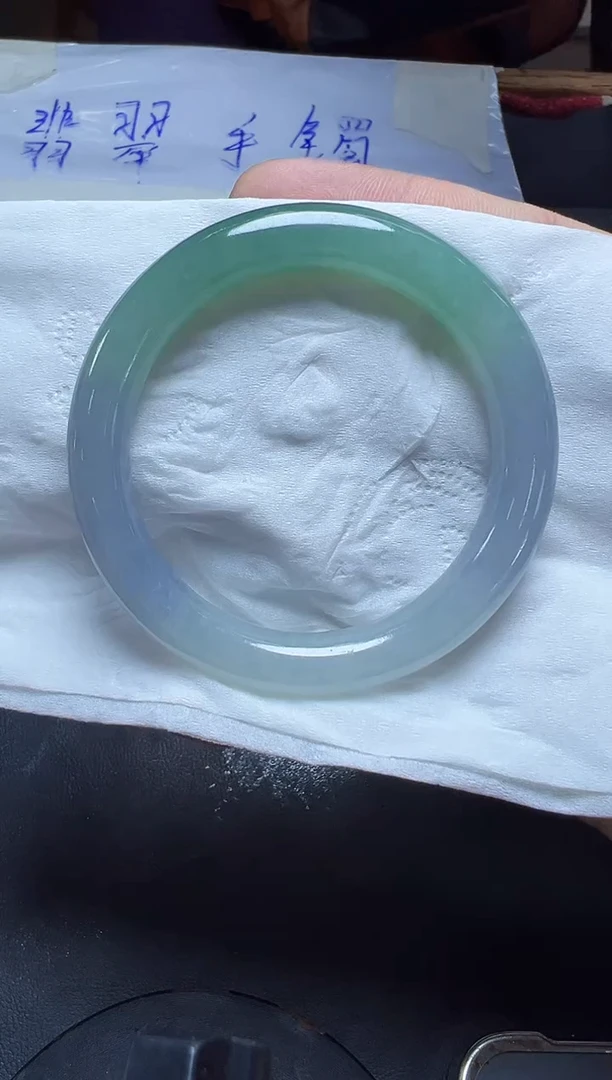 未镶嵌手镯翡翠手镯