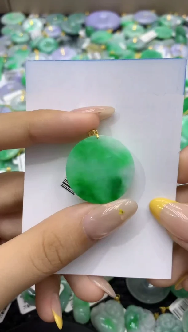 颈饰18K金镶嵌翡翠天然缅甸翡翠A货
