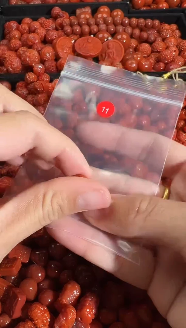 颈饰未镶嵌南红玛瑙1