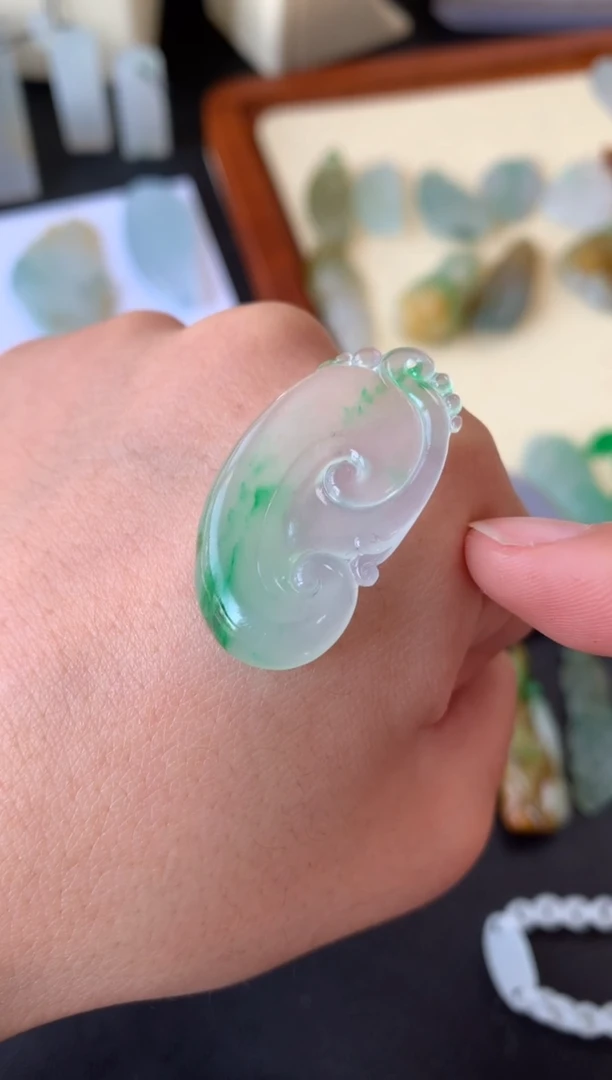 【闪购商品】定制翡翠未镶嵌翡翠