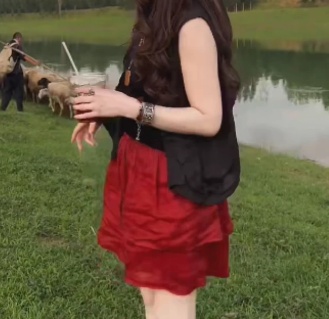 2025夏季时尚潮流百搭精品女装张Tcvex